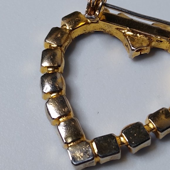 Metal And Blue Glass Heart Brooch - Picture 13 of 14